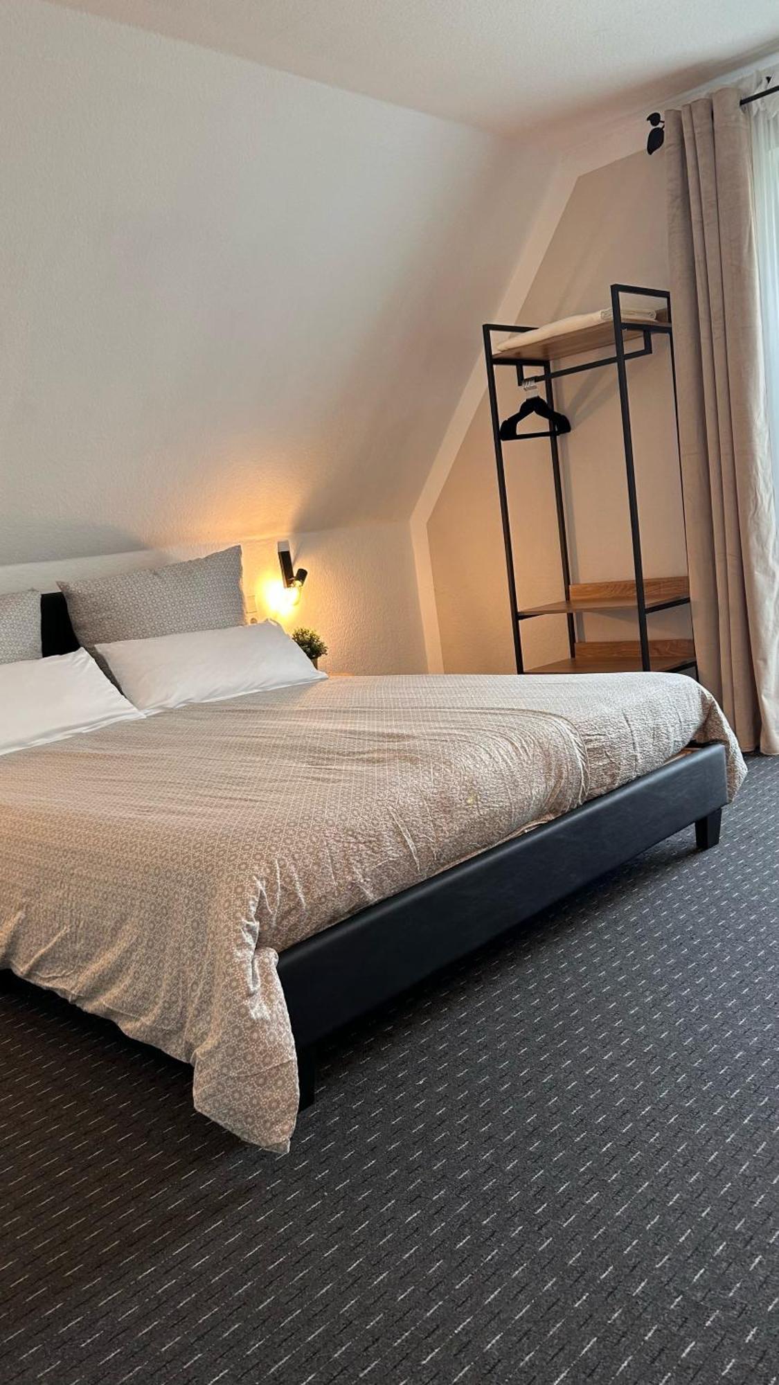 Haus Uebernachtenswert Cochem Mosel Esterno foto