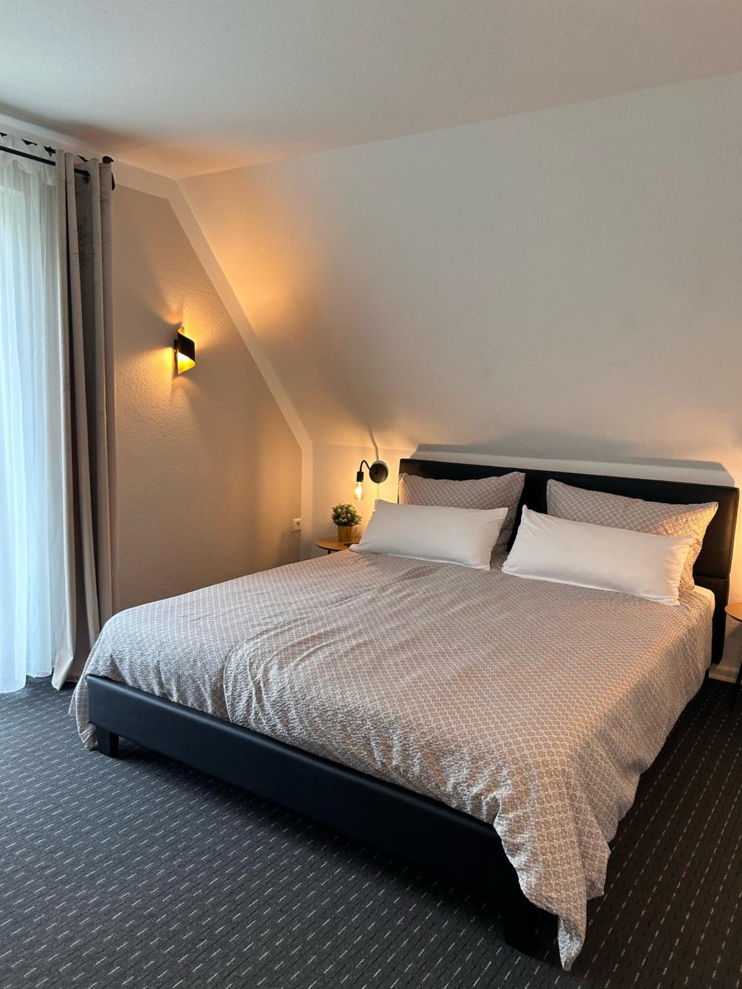Haus Uebernachtenswert Cochem Mosel Esterno foto