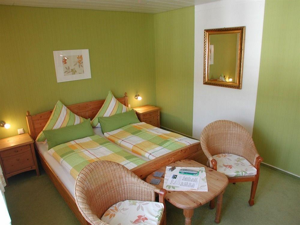Haus Uebernachtenswert Cochem Mosel Esterno foto