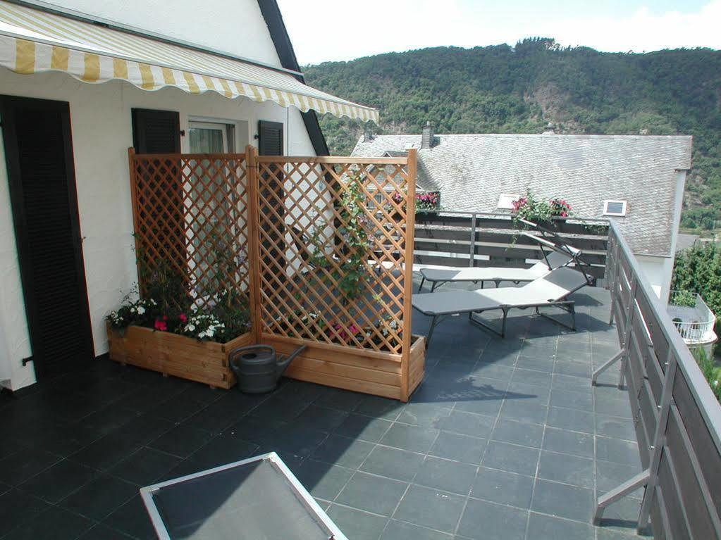 Haus Uebernachtenswert Cochem Mosel Esterno foto